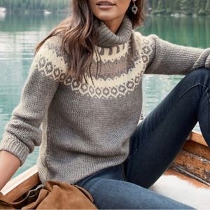 NWOT size medium- oversized- Garnet Hill Patterned Turtleneck Sweater